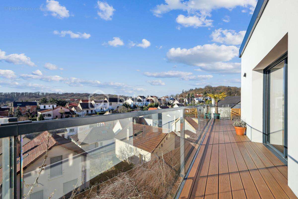 Maison à LE PLESSIS-ROBINSON