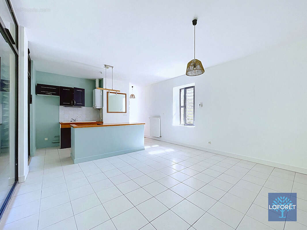 Appartement T2 - Curis Au Mont d'Or - photo 8
