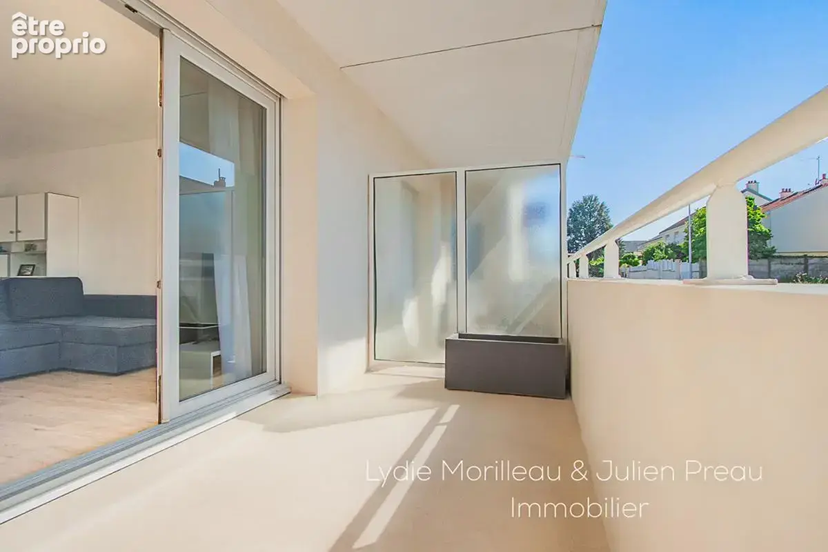 LA CHAPELLE-SUR-ERDRE - Centre-bourg - T2 avec balcon (46 m²) - photo 5