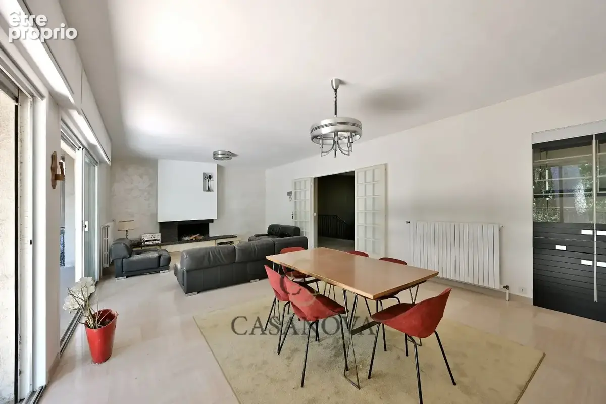 Maison familiale à rénover sur grand terrain arboré de 2 932 m²  Montpellier Aiguelongue - photo 6