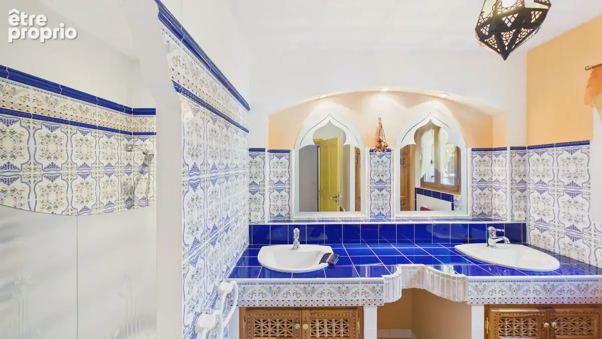 VILLA avec Piscine et vue dégagée - à 10 Mn d' Avignon Les ANGLES VILLENEUVE SUR ARAMON même - photo 9