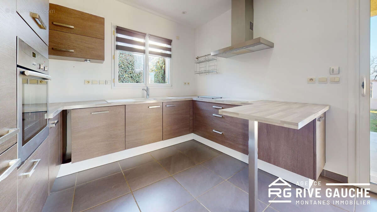 Maison à SALAISE-SUR-SANNE