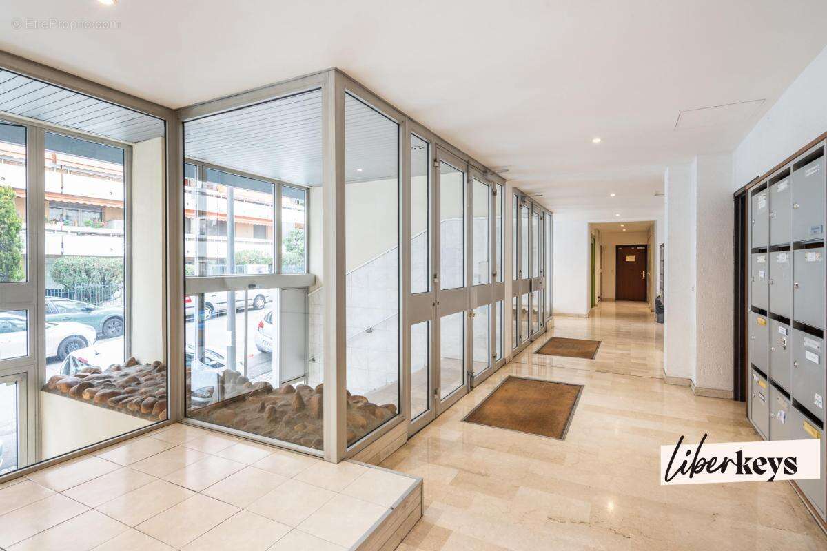 Appartement à MARSEILLE-2E