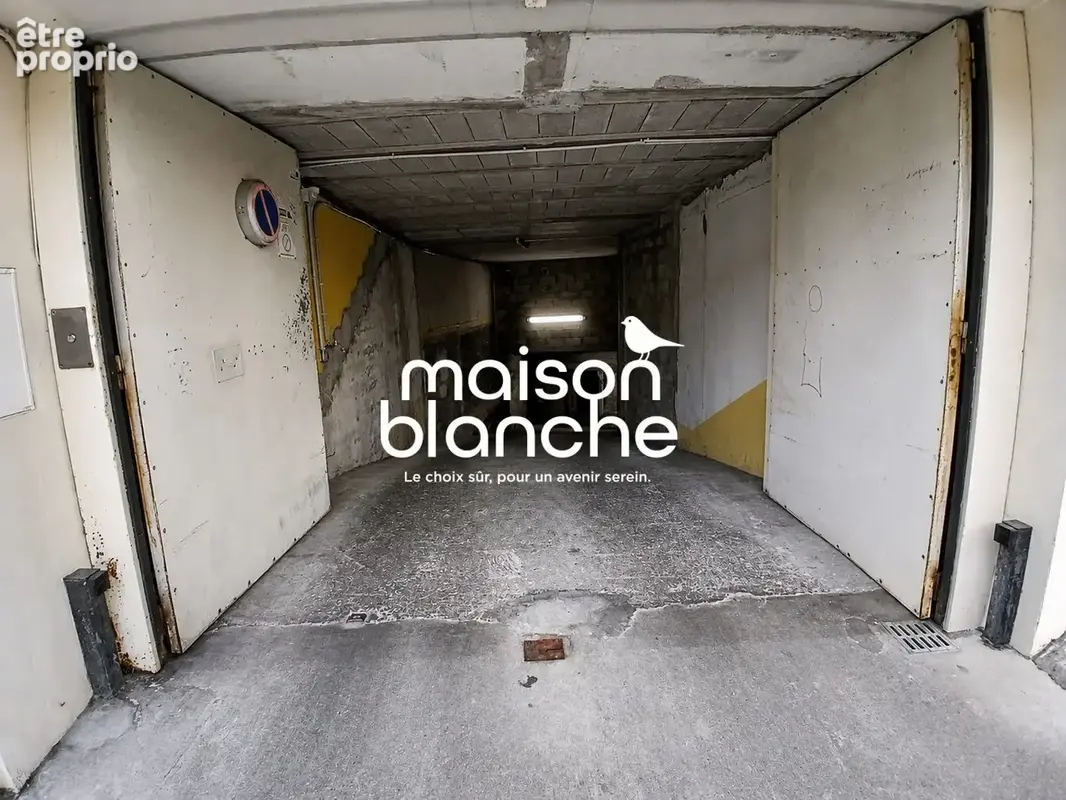 Parking 4 m² à Parthenay  - photo 2