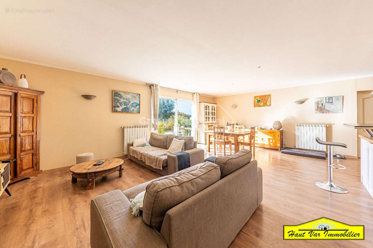 Maison à VINON-SUR-VERDON