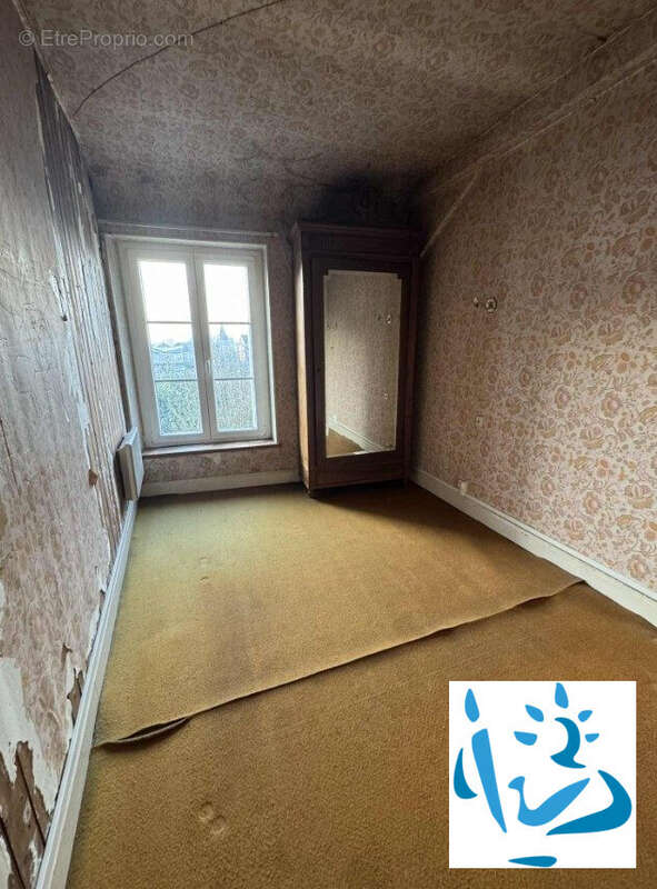 Maison à POURU-SAINT-REMY