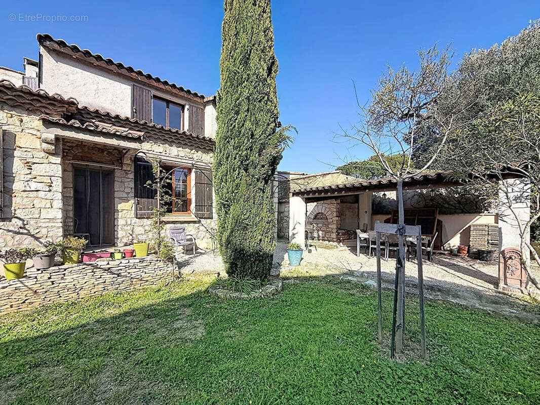 Maison à VILLENEUVE-LES-AVIGNON
