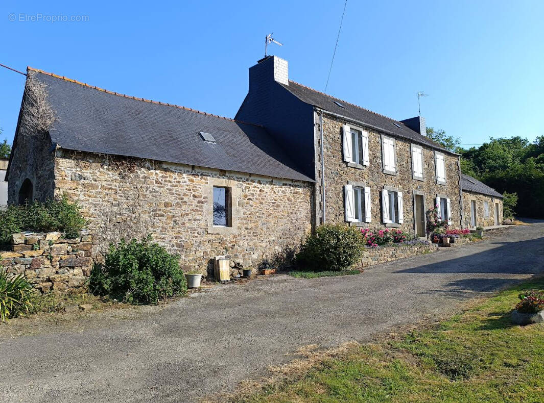 Maison à ARGOL