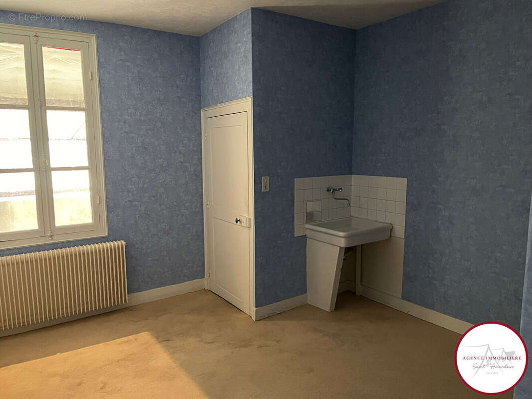 Maison à SAINT-AMAND-MONTROND