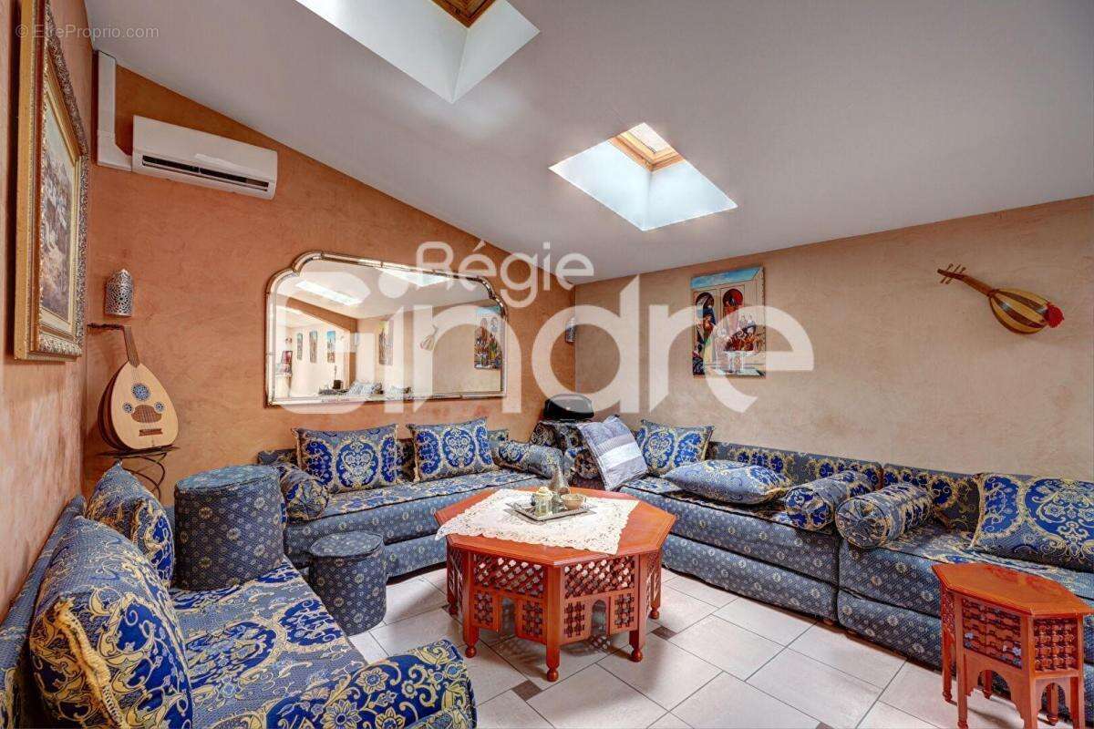 Maison à VILLEURBANNE