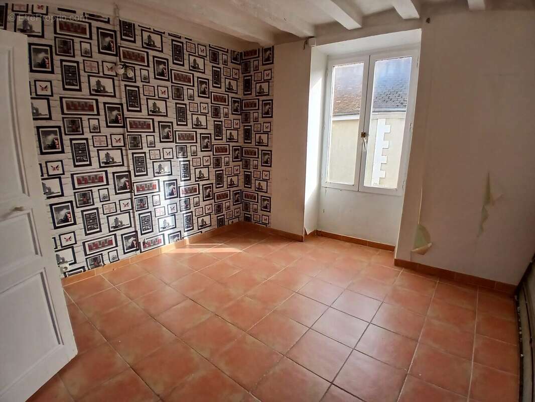 Maison à VALLON-SUR-GEE
