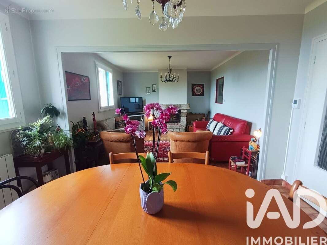 Photo 2 - Maison à LOCRONAN