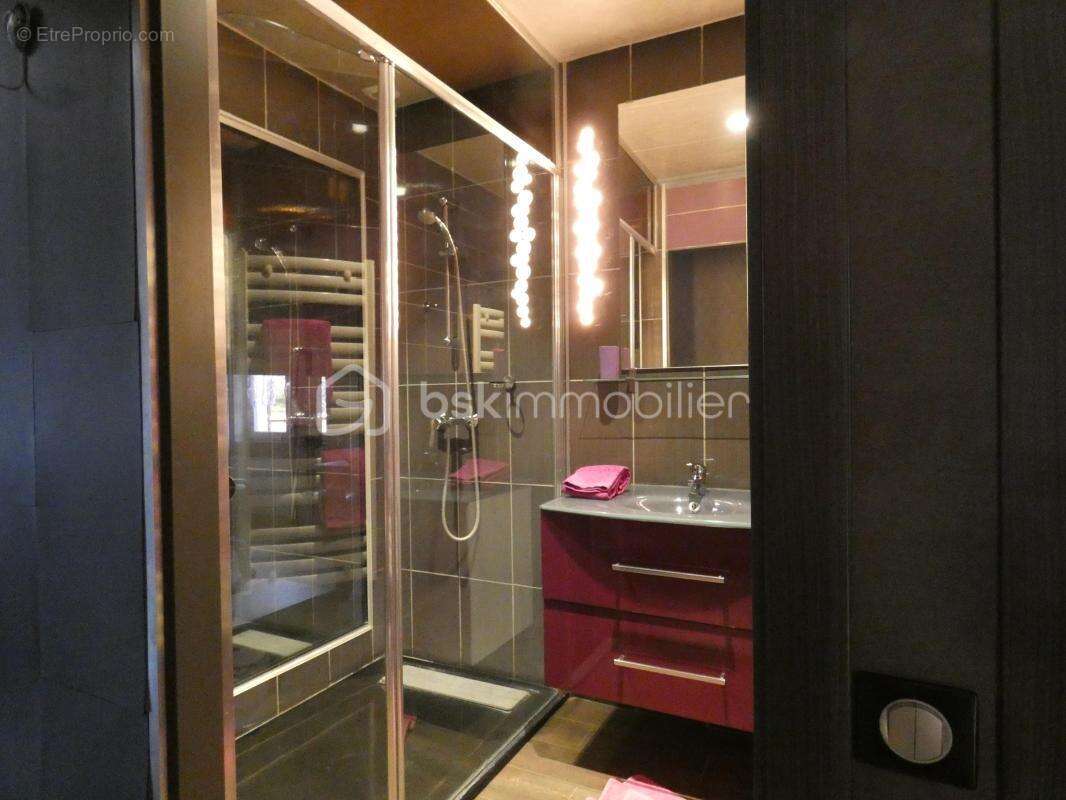 Commerce à FRESNES-EN-WOEVRE