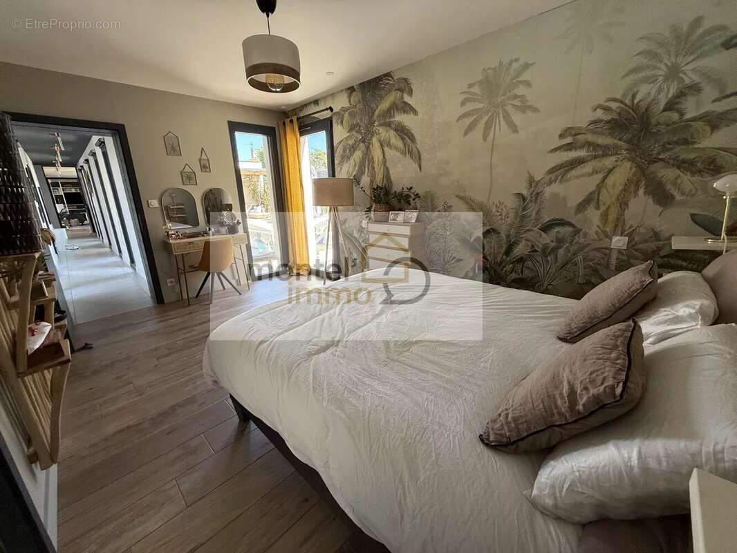 Maison à MONTELIMAR