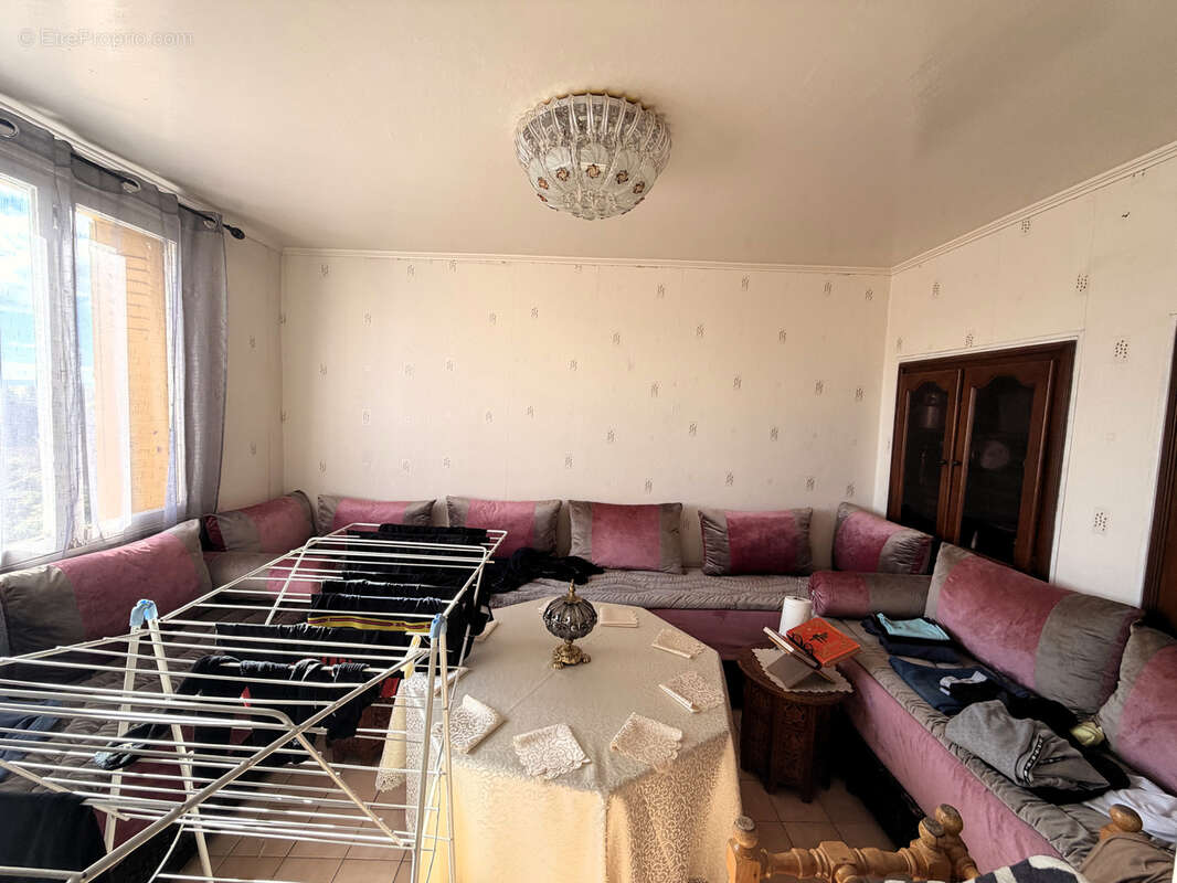 Appartement à BOLLENE
