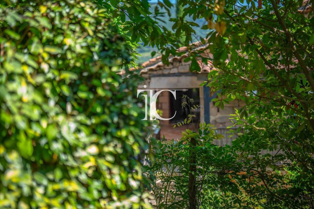 Maison à LABLACHERE