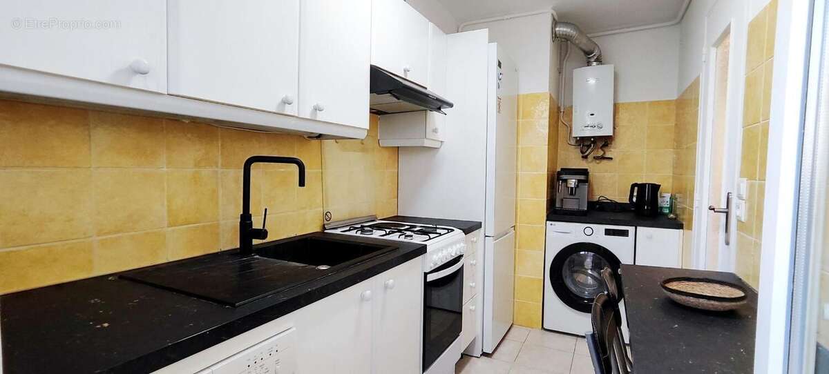 Appartement à VALLAURIS
