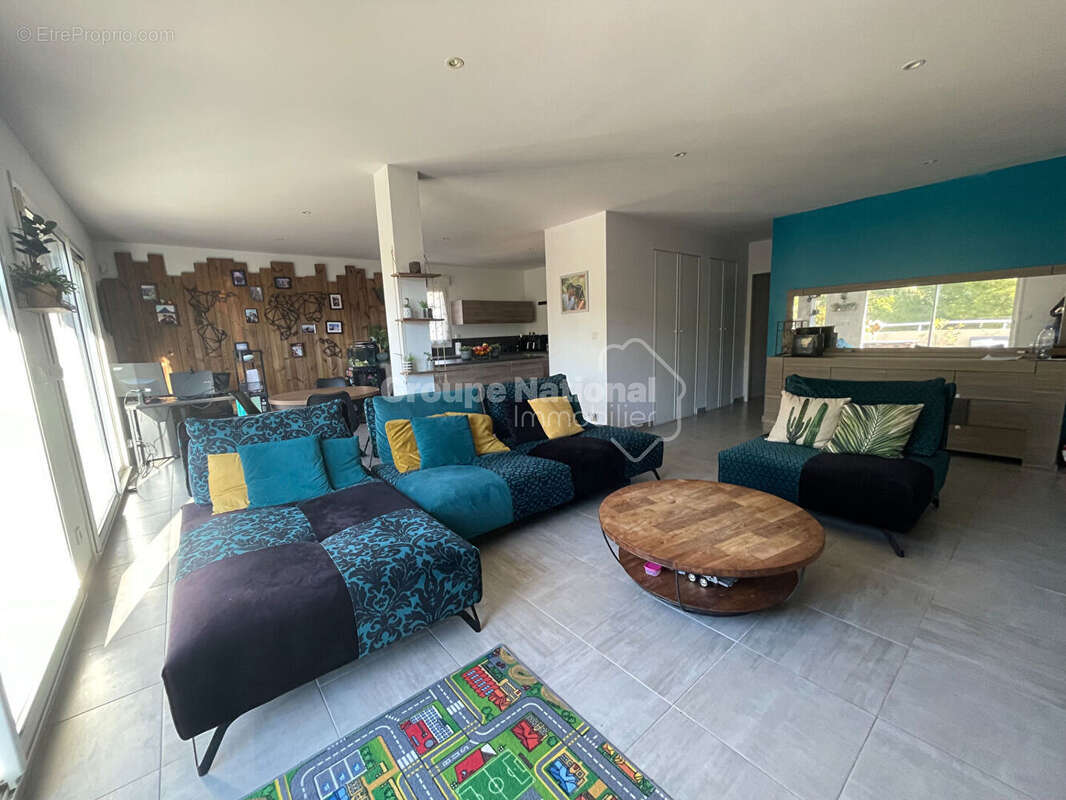 Appartement à CARRY-LE-ROUET