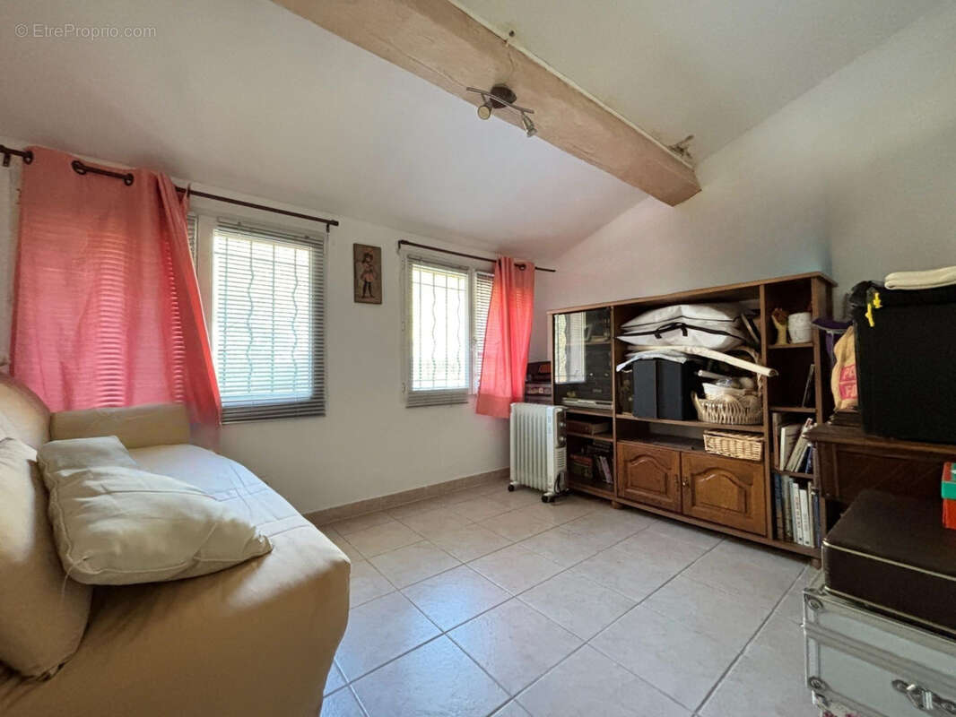 Maison à REGUSSE
