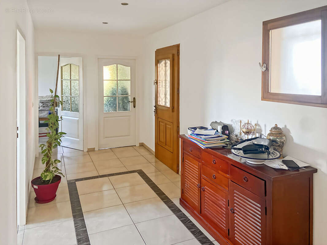 Maison à NEGREPELISSE