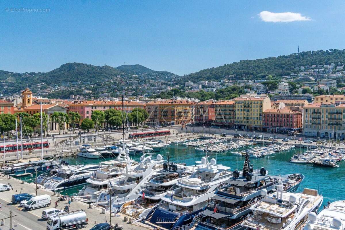 Port de Nice- Dernier étage - Vente 3 pièces - Terrasses - Vue mer - photo 16