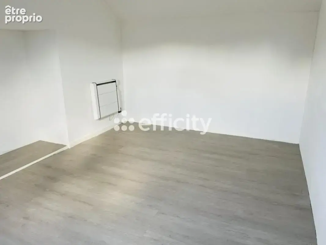 Maison 6 pièces 137 m² à vendre à Semur-En-Vallon (72390) - photo 13