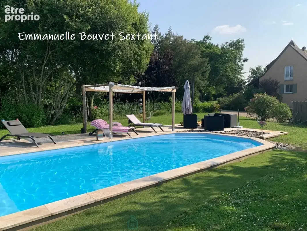 BERGERAC, jolie maison périgourdine, 202 m², 6 chambres, vie possible de plain-pied, piscine, garage, beau terrain arboré et clo - photo 5