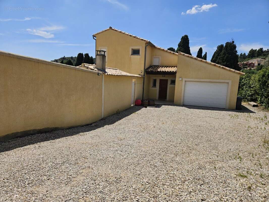 Maison à PERET