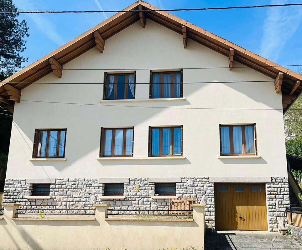 Maison  7 pièce(s) 162 m2 - photo 2