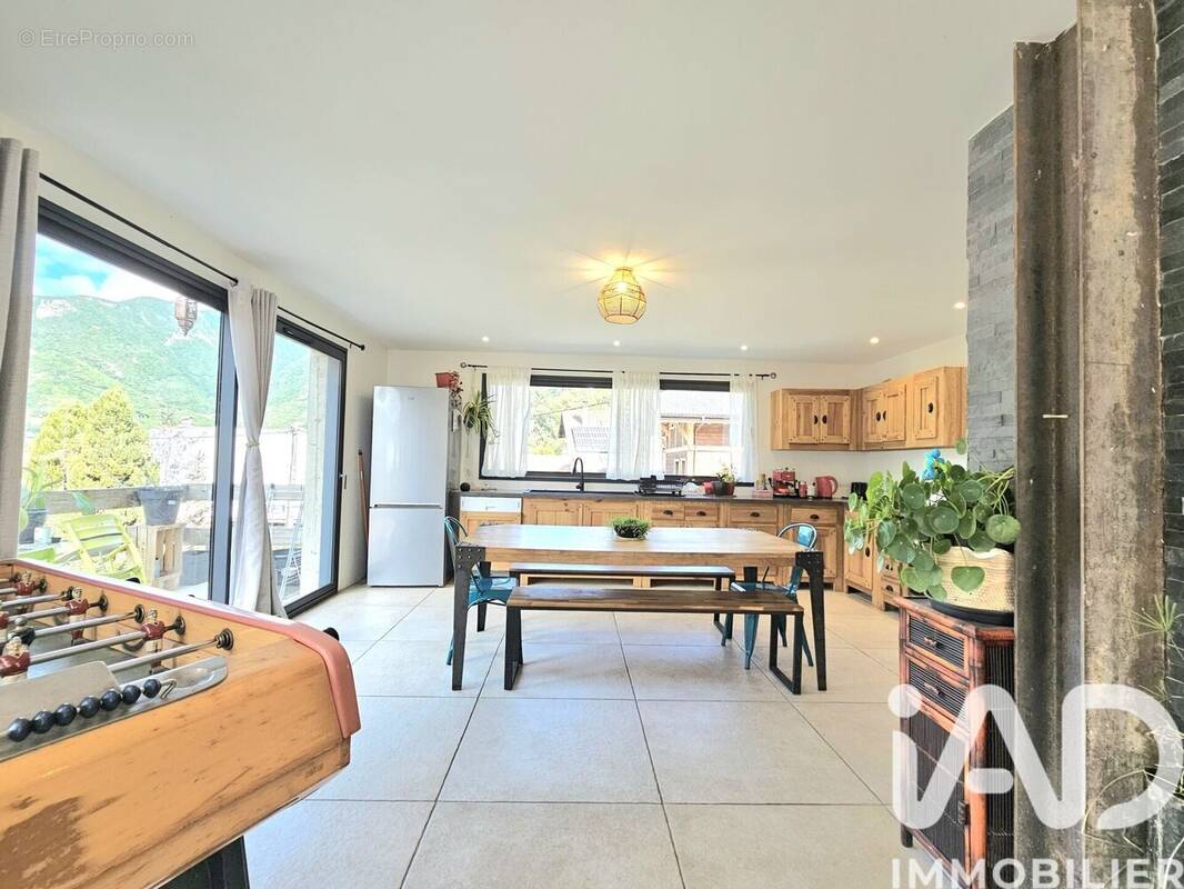 Photo 1 - Maison à LATHUILE