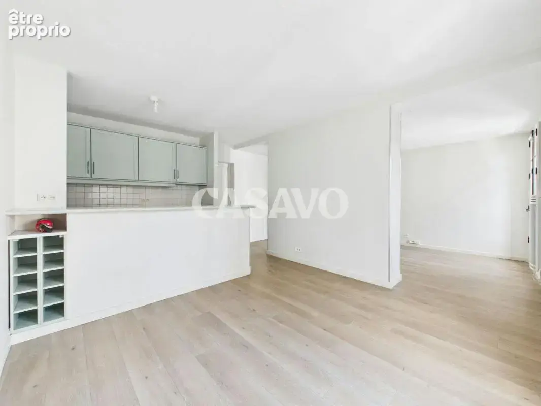 Vente Appartement 4 pièces de 79m² - 75011 Paris - photo 3
