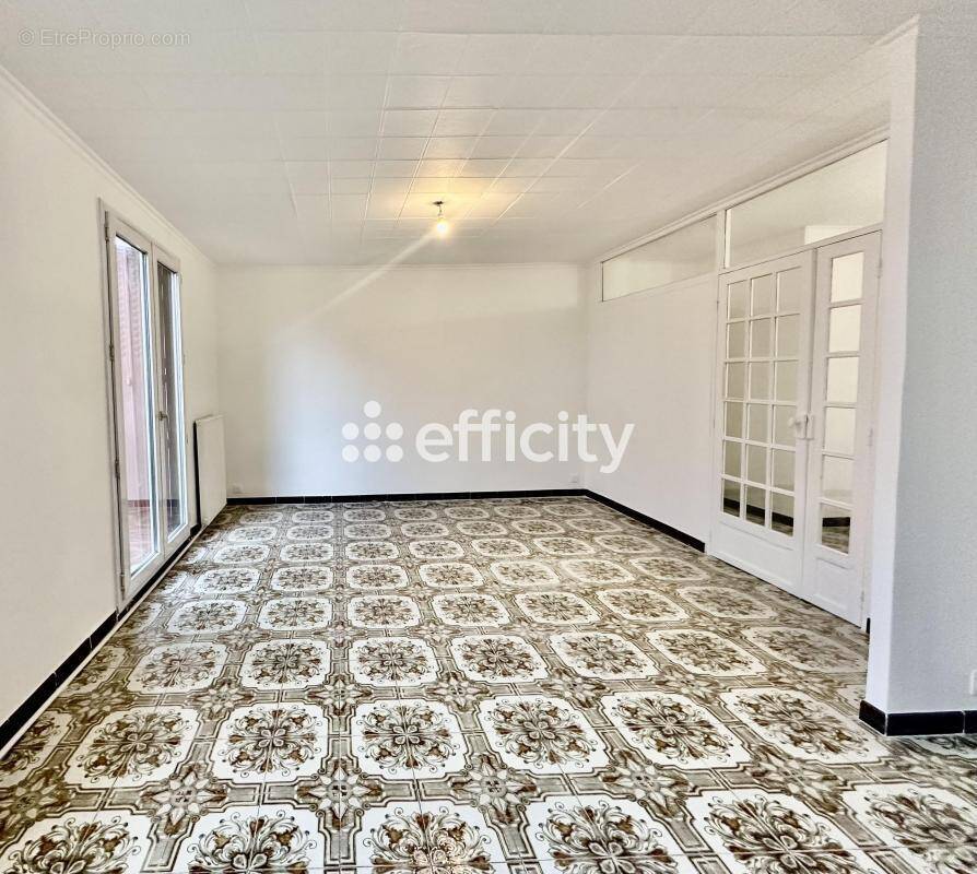 Appartement à LE BLANC-MESNIL