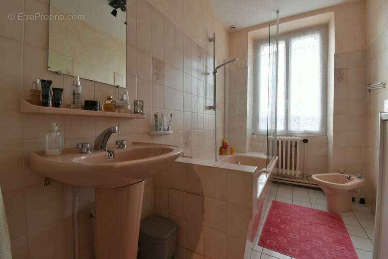 Maison 220 m² à Saint-Fraimbault  - photo 19