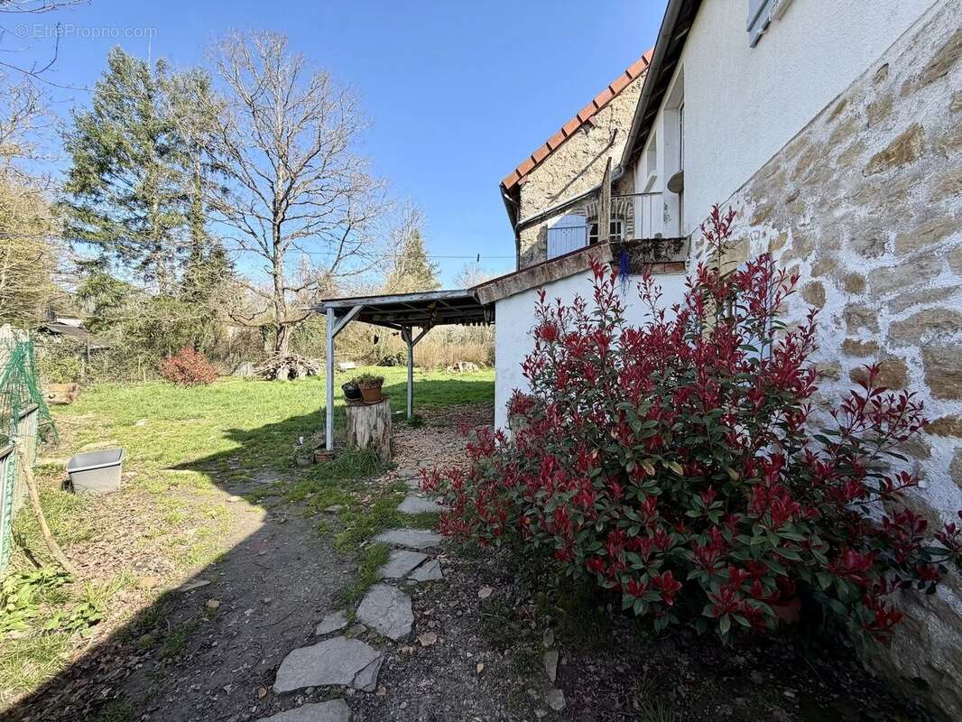 Maison à SAINT-HONORE-LES-BAINS