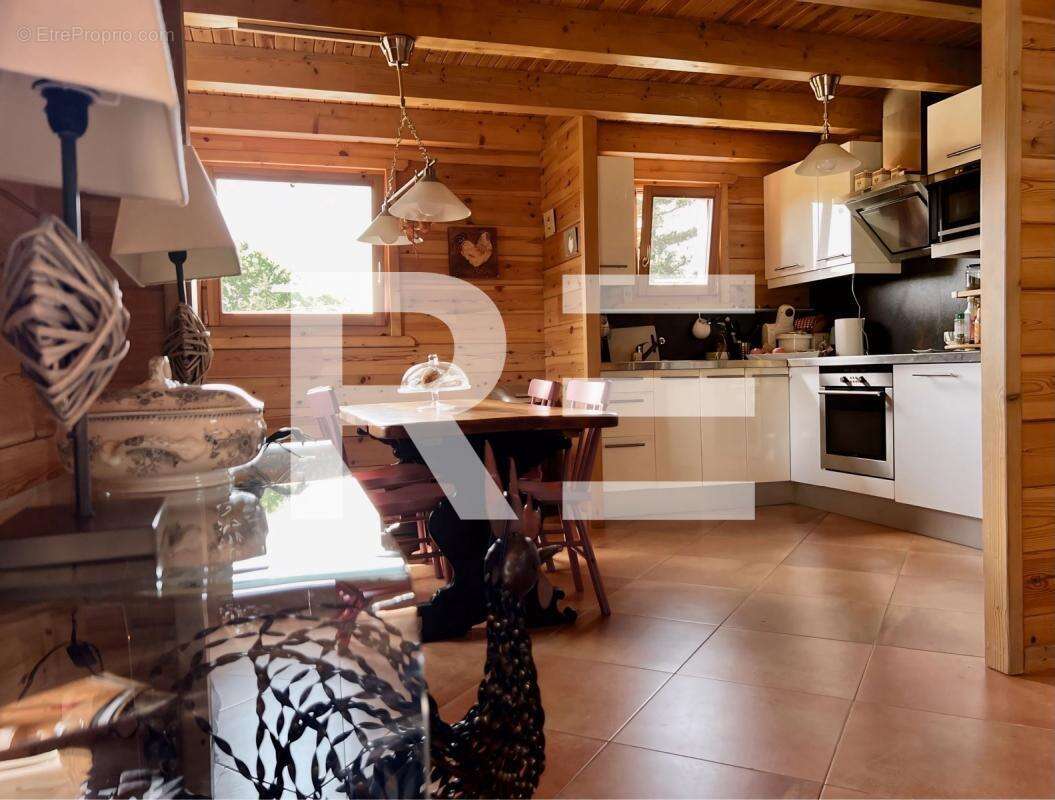 Maison à SAINT-SAUVEUR-CAMPRIEU