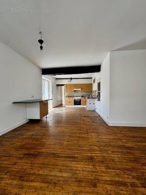 Maison à NANTEUIL-EN-VALLEE