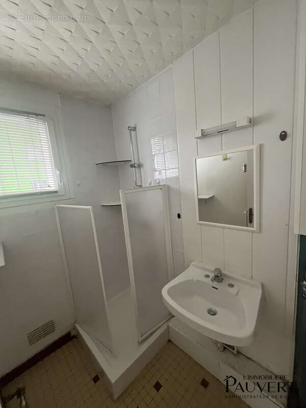 Idealement situee, appartement t3 - 2eme etage dans une copropriete a la pointe energetique ! - photo 9