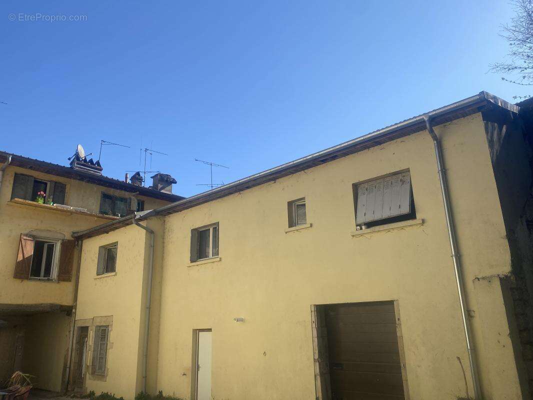 Appartement à GRAY