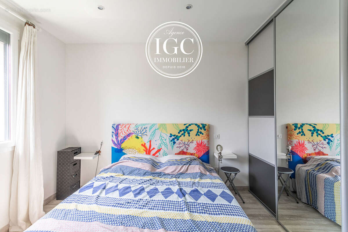 A VENDRE _ Très bel appartement de 68.87 m² avec jardin et terrasse , et garage proche mer à Carry-le-Rouet - photo 11