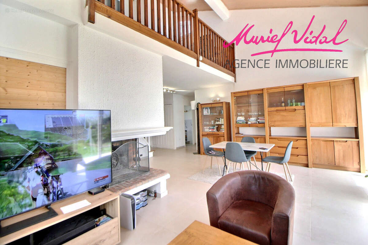 Maison à VILLENEUVE-DE-LA-RAHO