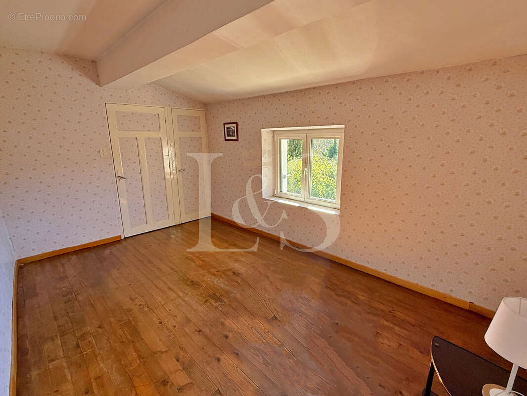 Maison à MALAUCENE