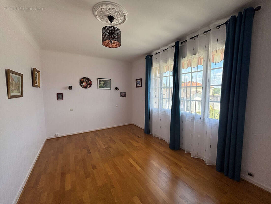 Maison à PONTONX-SUR-L'ADOUR