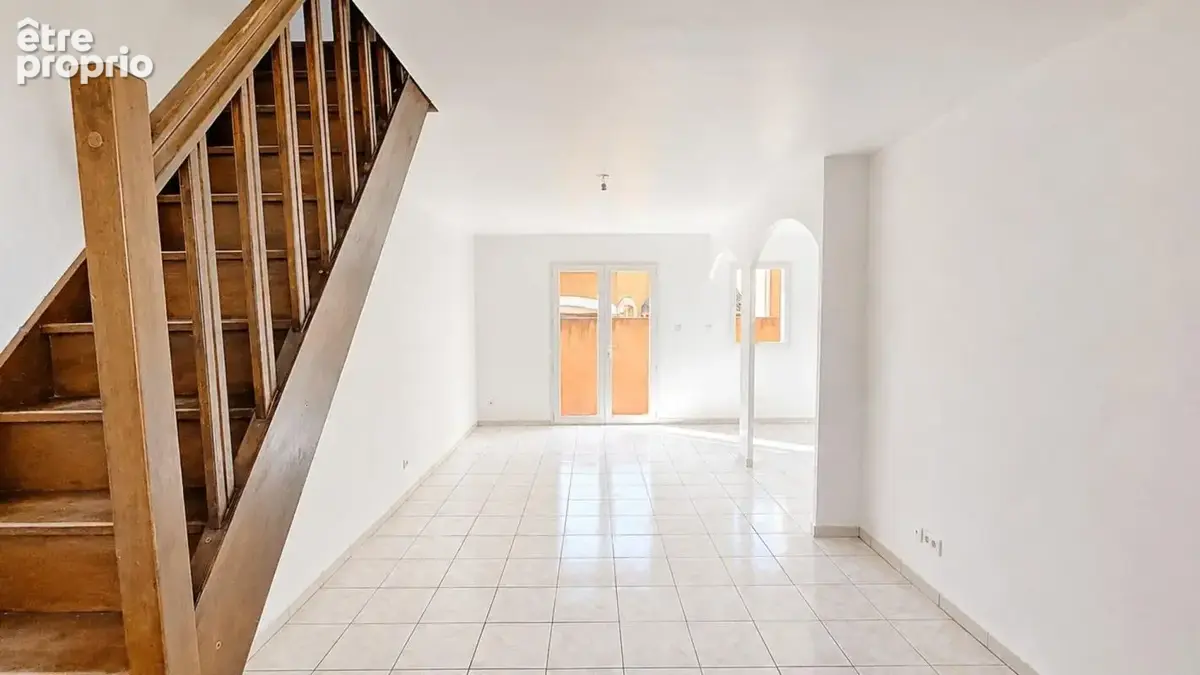 PUYVERT (84)   Maison T4 jumelée de 74 m² avec terrasse, cour & garage privatifs - photo 7