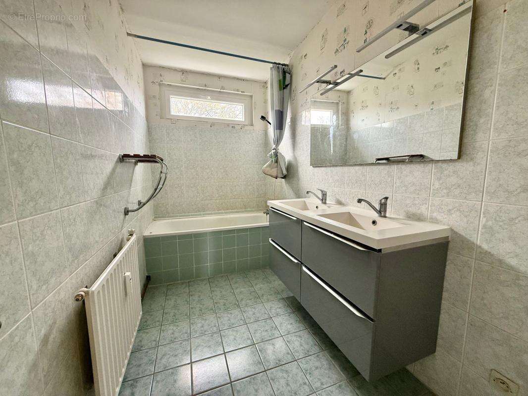 Appartement à QUETIGNY