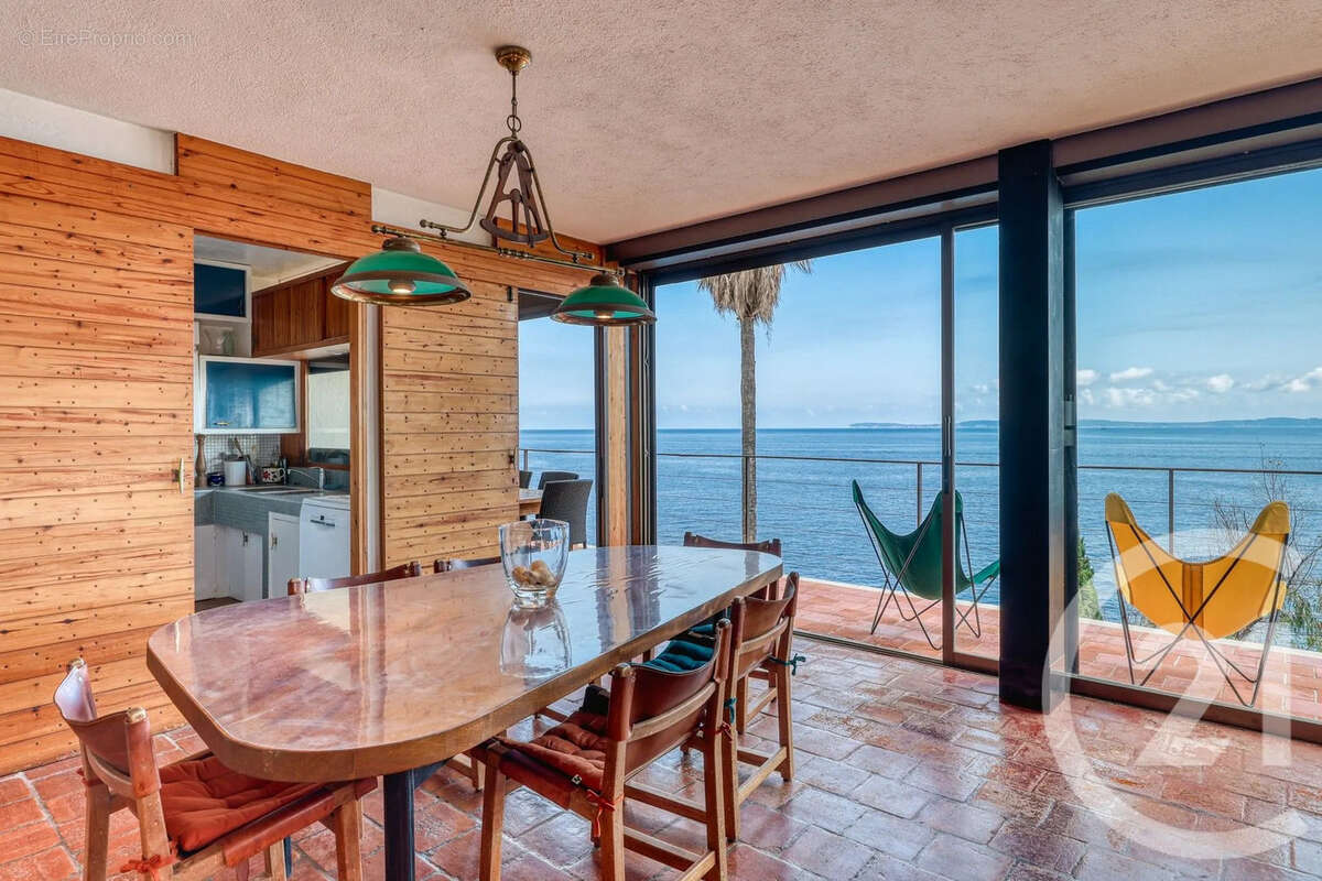 Maison 179 m² à Le Lavandou  - photo 7