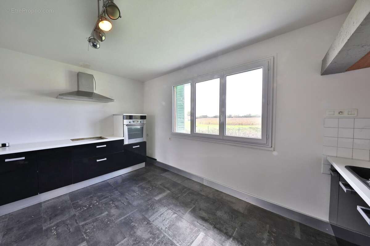 Photo 3 - Maison à MONTREVEL-EN-BRESSE