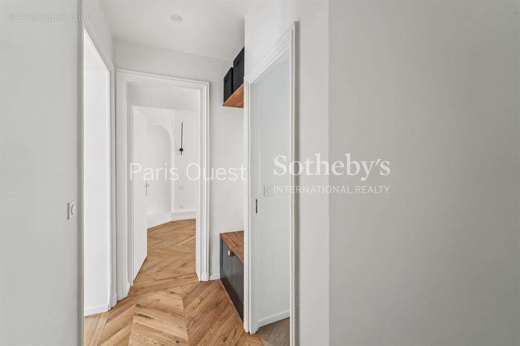 Appartement à PARIS-17E
