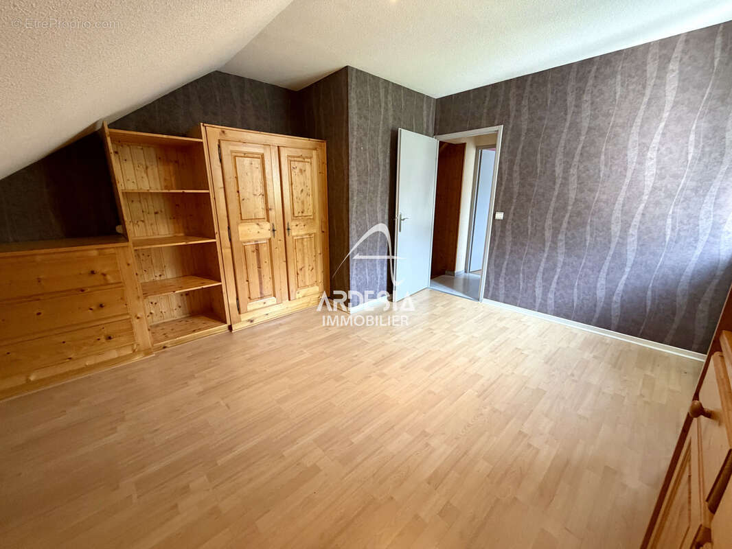 Appartement à SAINT-JEAN-DE-MAURIENNE