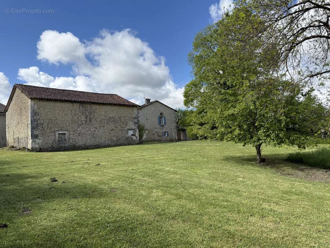 Maison à TOCANE-SAINT-APRE