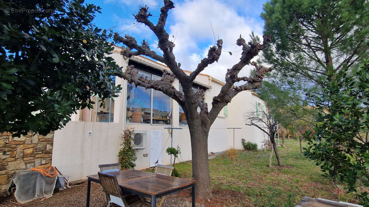 Maison à SAINT-JEAN-DE-LA-BLAQUIERE